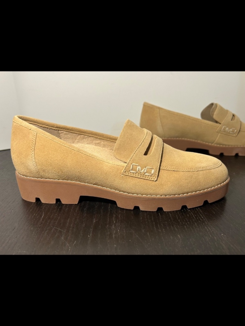 NWOB Vionic Cheryl II Suede Slip On Loafers Shoes Sand Womans Size 8M
